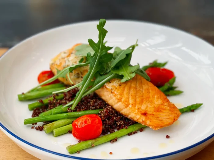 Baked Salmon with Asparagus and Quinoa