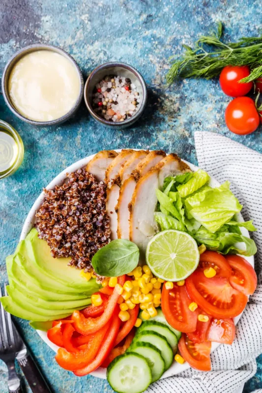 healthy chicken with quinoa and vegetables